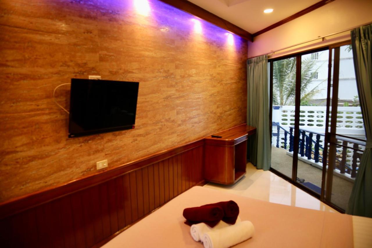 The Club Inn - Kamala Beach Exteriör bild